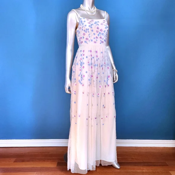 🆕️🪻MAYA DELUXE Floral Embroidered Maxi Dress w/ Sequin Embellishments // (NWT)